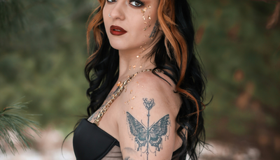 Gothic-Damenmäntel: Geschichte, Stylings und Inspirationen für jeden Anlass