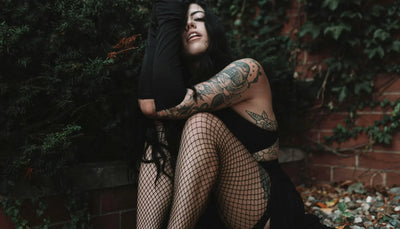 Wie kann man eine Gothic-Hose im Alltag tragen?